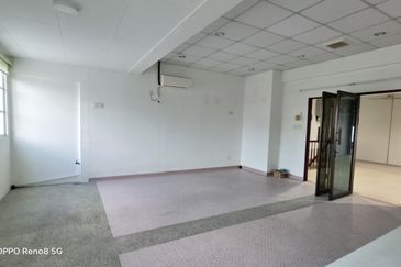 Jalan Kampar Nice First Floor Shop For Rent 