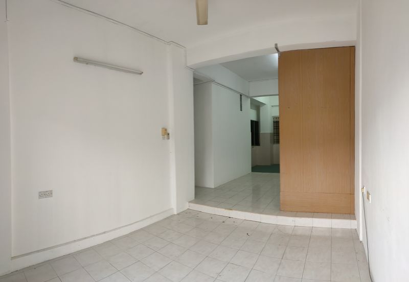 LE COURTS DESA TAMBUN