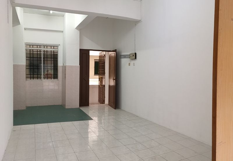 LE COURTS DESA TAMBUN