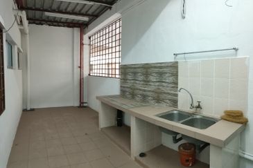 LE COURTS DESA TAMBUN