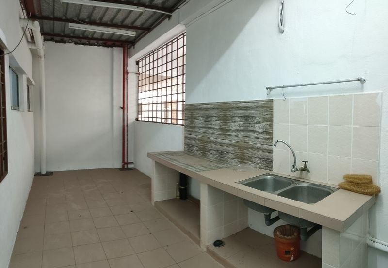 LE COURTS DESA TAMBUN