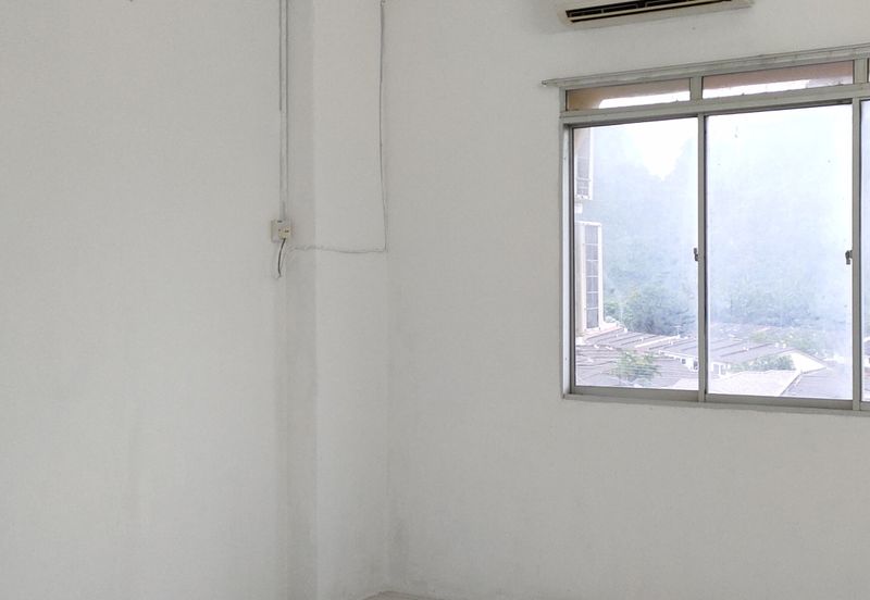 LE COURTS DESA TAMBUN