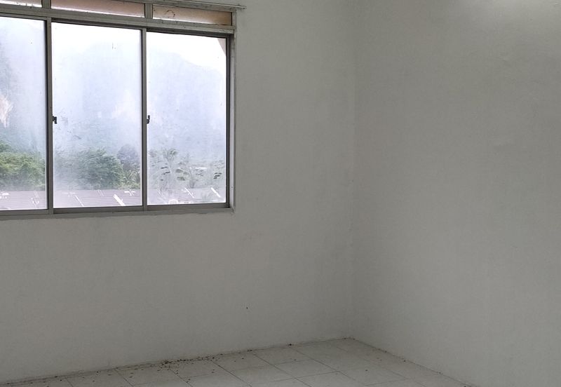 LE COURTS DESA TAMBUN