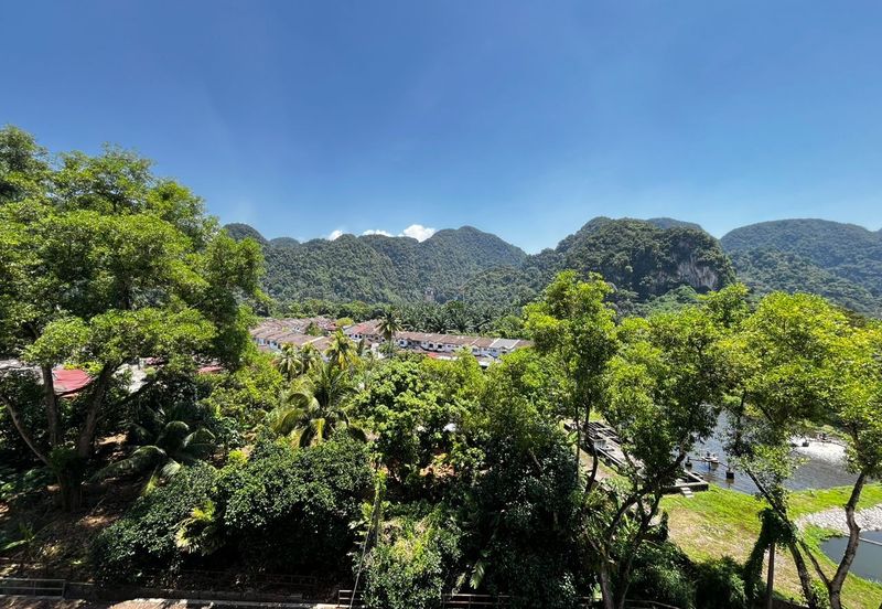 LE COURTS DESA TAMBUN