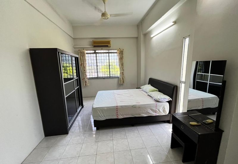 LE COURTS DESA TAMBUN