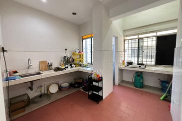 LE COURTS DESA TAMBUN