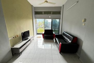 LE COURTS DESA TAMBUN