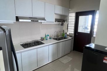 KONDOMINIUM DAMAIPURI