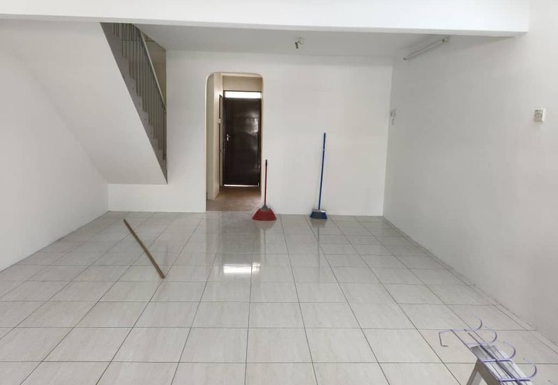 TAMAN CAHAYA BERCHAM