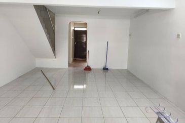 TAMAN CAHAYA BERCHAM