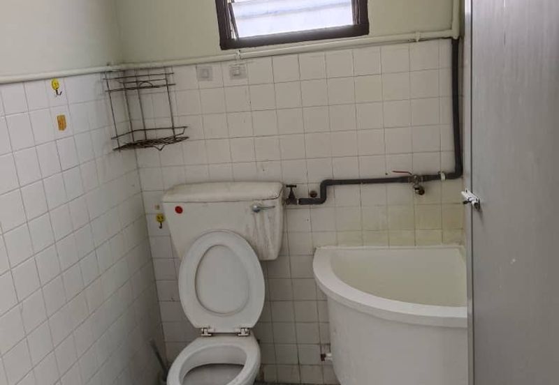 TAMAN CAHAYA BERCHAM