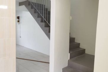 TAMAN CAHAYA BERCHAM