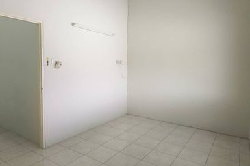 TAMAN CAHAYA BERCHAM