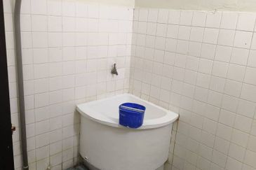 TAMAN CAHAYA BERCHAM