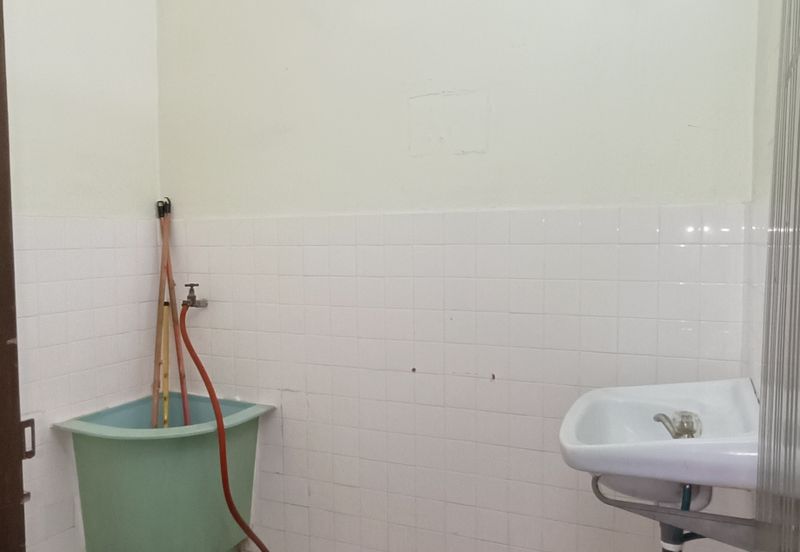 Pengkalan Station 18