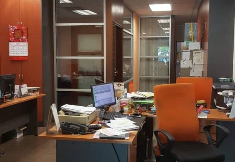 Nice Renovation Ground Floor Shop Lot For Rent 