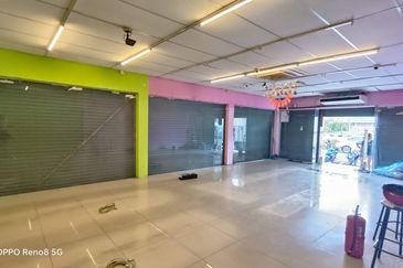 Tasek Facing main road shop For Sale and Rent 