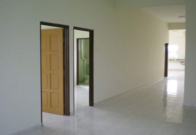 Guntong Good Condition 1st Floor Shop for Rent 