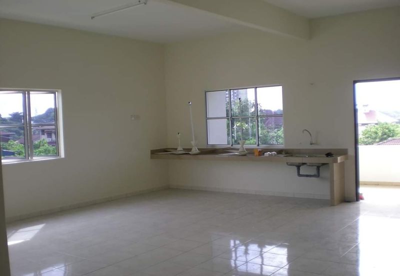 Guntong Good Condition 1st Floor Shop for Rent 