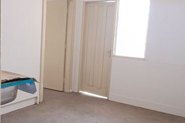 Persiaran Greenhill, Kampung Jawa