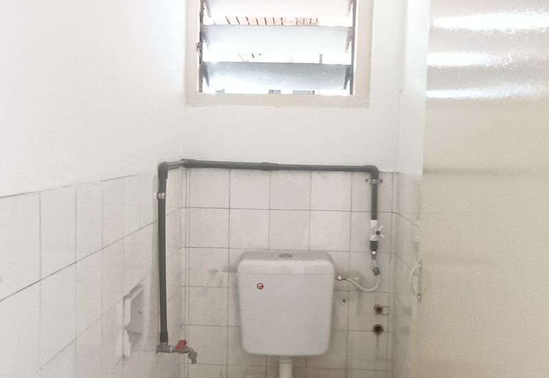 Persiaran Greenhill, Kampung Jawa