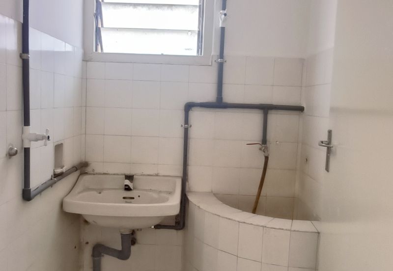 Persiaran Greenhill, Kampung Jawa