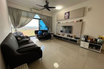 Seri Austin Luxury Apartment