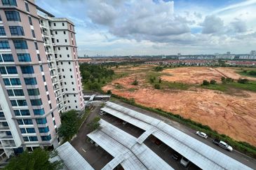 Seri Austin Luxury Apartment