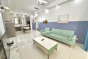 Baypoint @ Country Garden Danga Bay