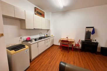 Dedaun Hijau (Greenfield Regency)