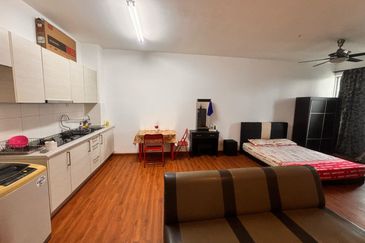 Dedaun Hijau (Greenfield Regency)