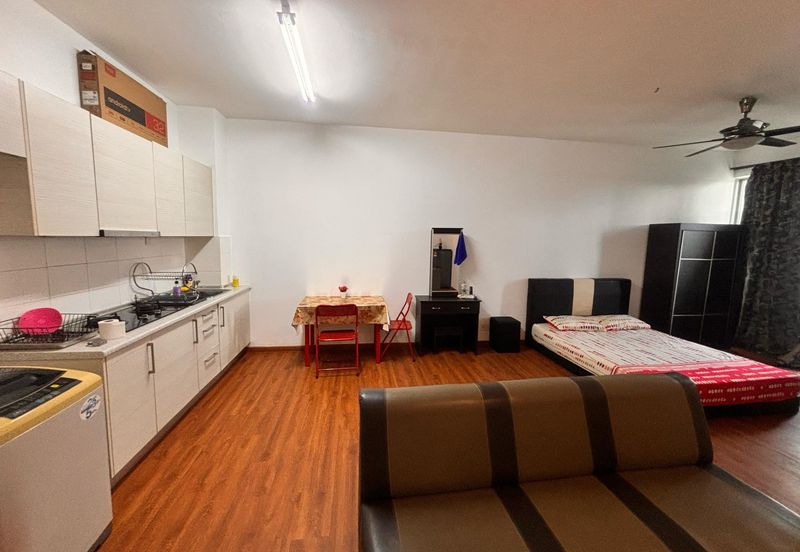 Dedaun Hijau (Greenfield Regency)