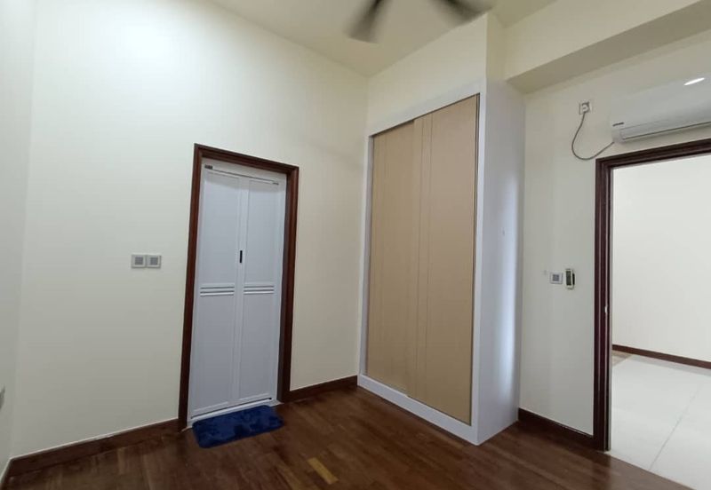 Paragon Suites @ CIQ