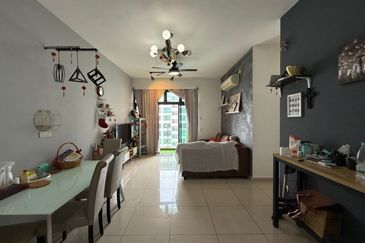 D'Summit Residences @ Kempas Utama