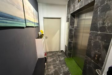 D'Summit Residences @ Kempas Utama