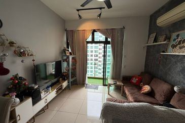 D'Summit Residences @ Kempas Utama