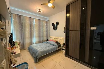 D'Summit Residences @ Kempas Utama