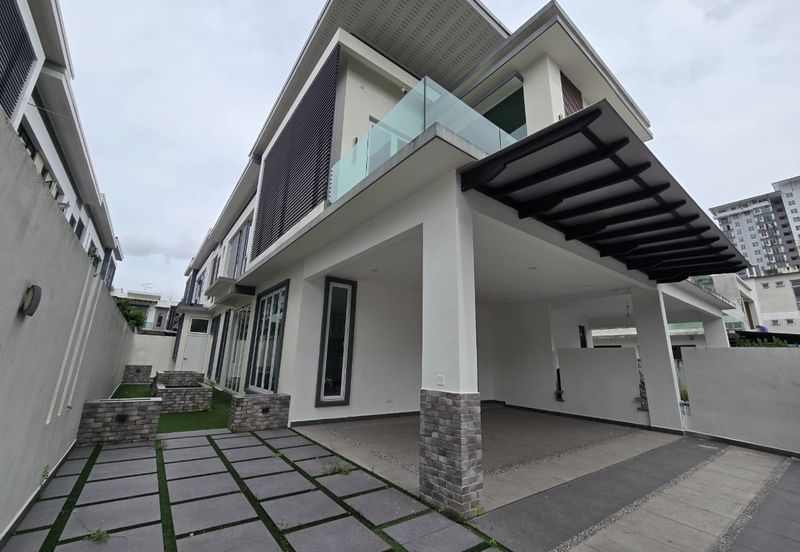 Austin Residence @Taman Mount Austin