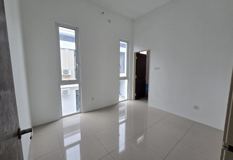 Austin Residence @Taman Mount Austin