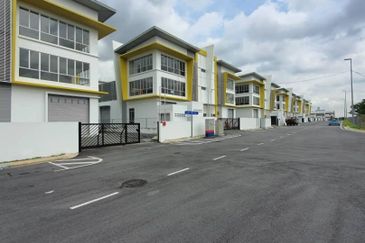 Cemerlang Industrial Park @ Saleng