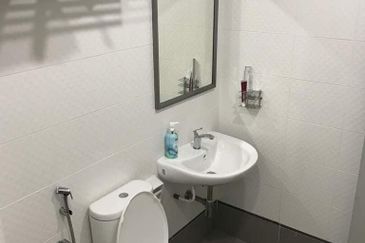 Seasons Luxury Apartments @ Amara Larkin