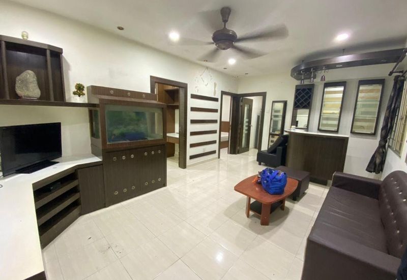 Bangunan Duta Impian (The Embassy Suites)