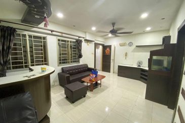 Bangunan Duta Impian (The Embassy Suites)