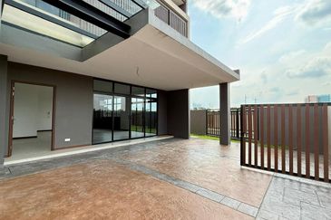 Aurora Resort Villas