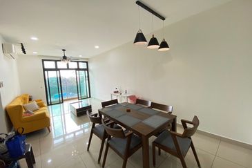 D'Summit Residences @ Kempas Utama