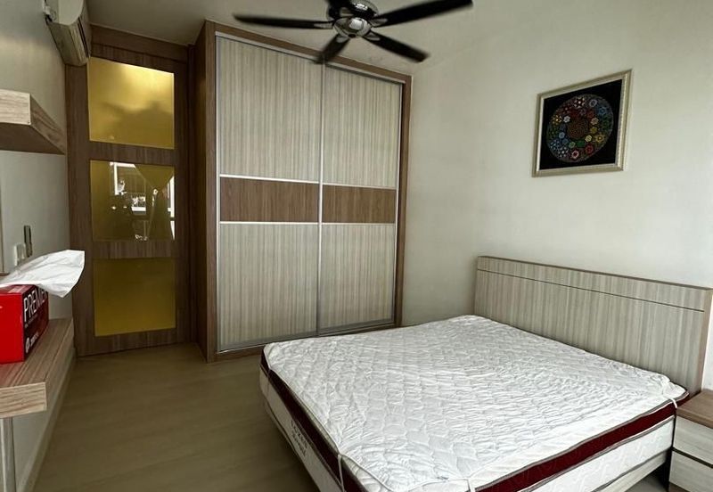 Dedaun Hijau (Greenfield Regency)