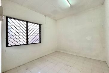 Flat Taman Selesa Jaya