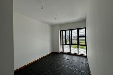 Senibong Cove Waterway Residences