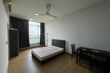 Dedaun Hijau (Greenfield Regency)