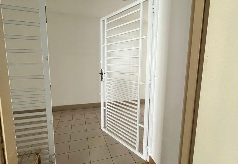 Dedaun Hijau (Greenfield Regency)